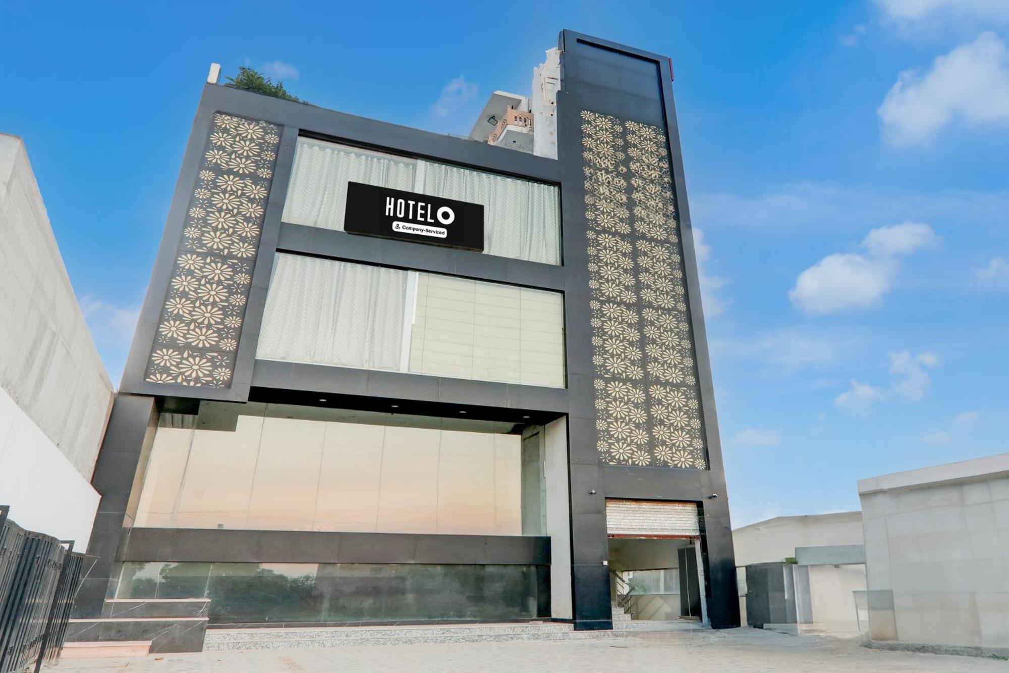 Super Hotel O Banthara Near Airport Banthra Sikandarpur 外观 照片